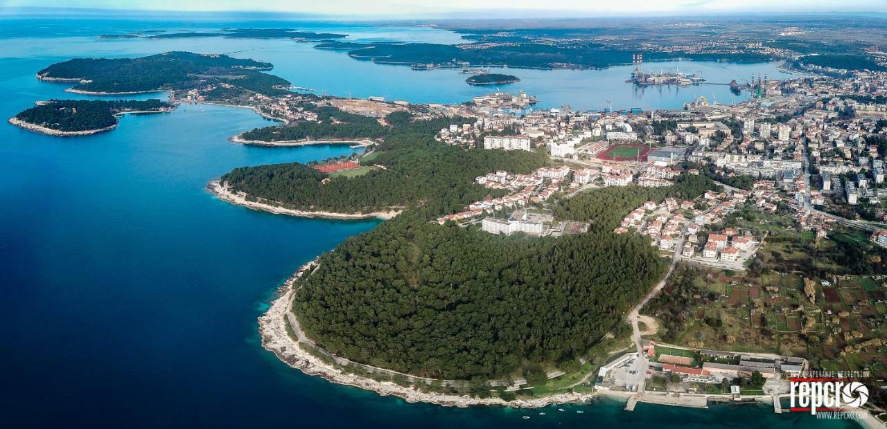 Monte Paradiso Deluxe Lägenhet Pula Exteriör bild